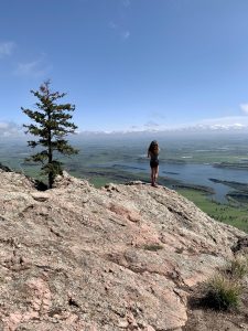 hiking-overlooking-view